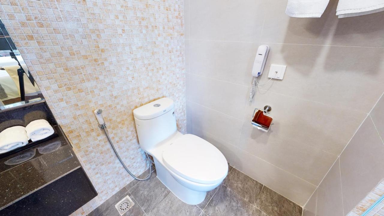 Cau Giay Hotel - By Bay Luxury هانوي المظهر الخارجي الصورة