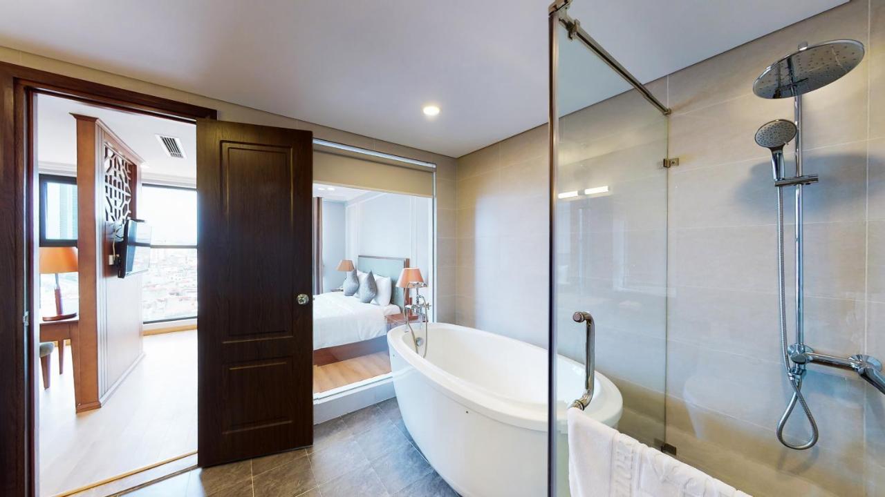 Cau Giay Hotel - By Bay Luxury هانوي المظهر الخارجي الصورة