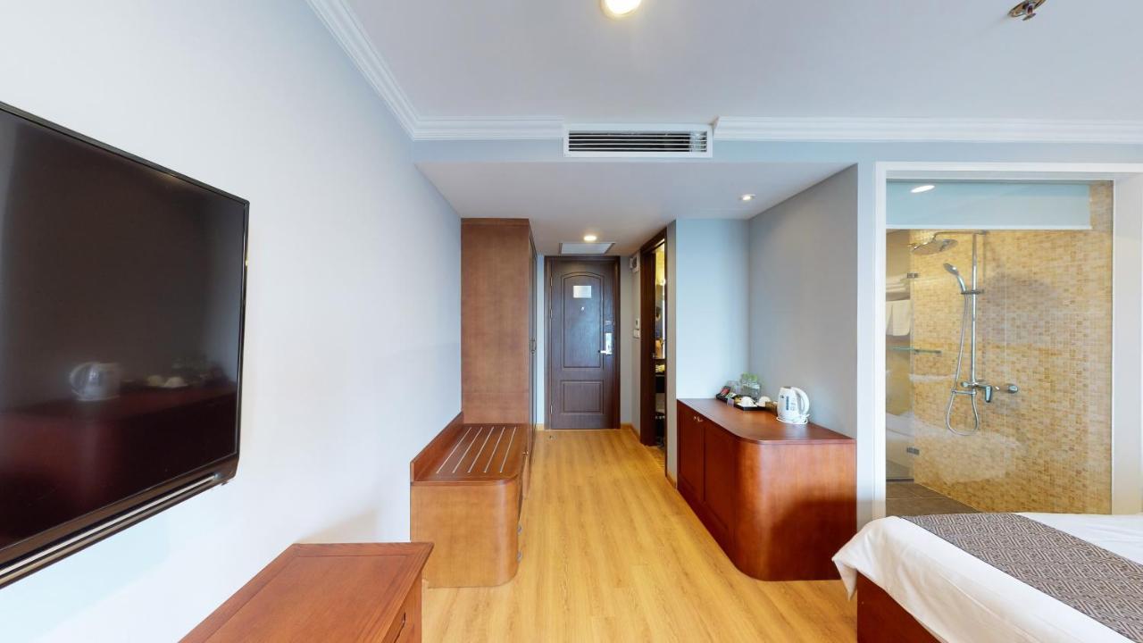 Cau Giay Hotel - By Bay Luxury هانوي المظهر الخارجي الصورة