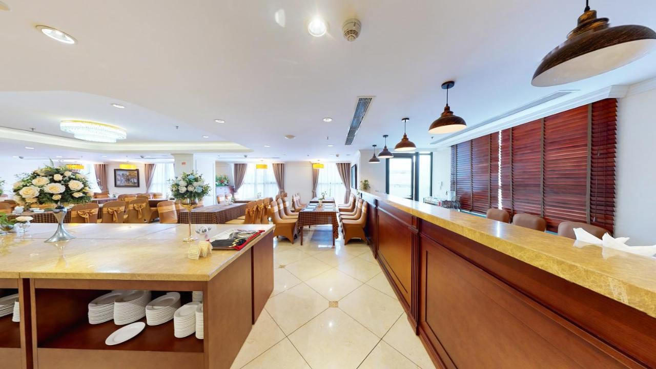 Cau Giay Hotel - By Bay Luxury هانوي المظهر الخارجي الصورة