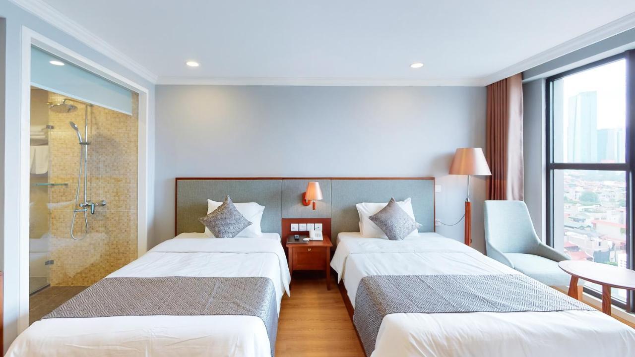 Cau Giay Hotel - By Bay Luxury هانوي المظهر الخارجي الصورة